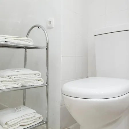 Santana Studio W/ Balcony