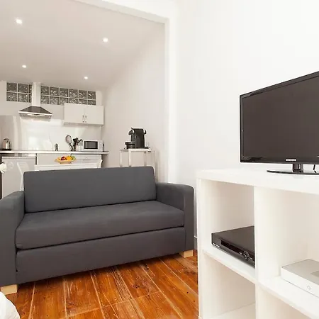 Santana Studio W/ Balcony *