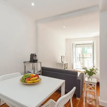 Santana Studio w/ Balcony Lizbona